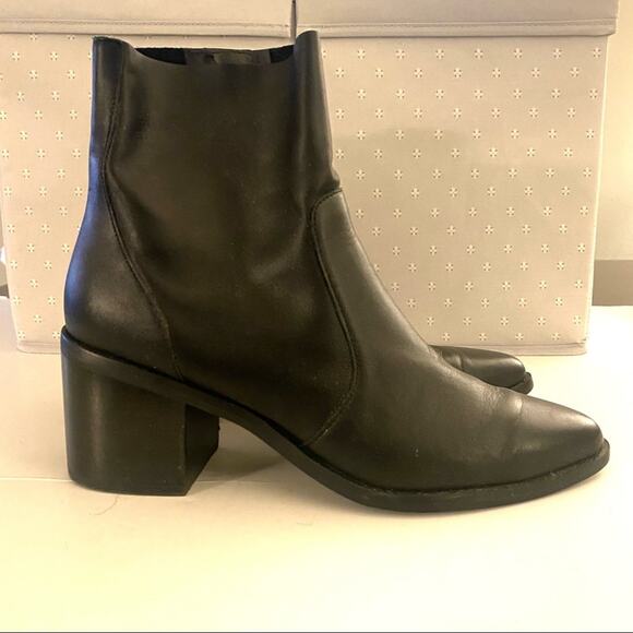 Treasure and Bond Leather Almond Toe Ankle Boot Bootie Black Womens 10 - Picture 2 of 8